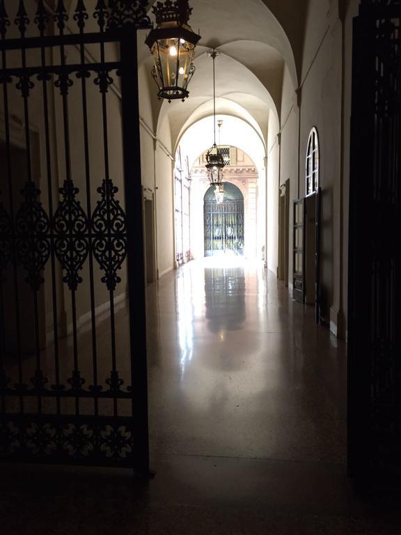 Palazzo Bargellini Panzacchi Apartments Болонья Экстерьер фото